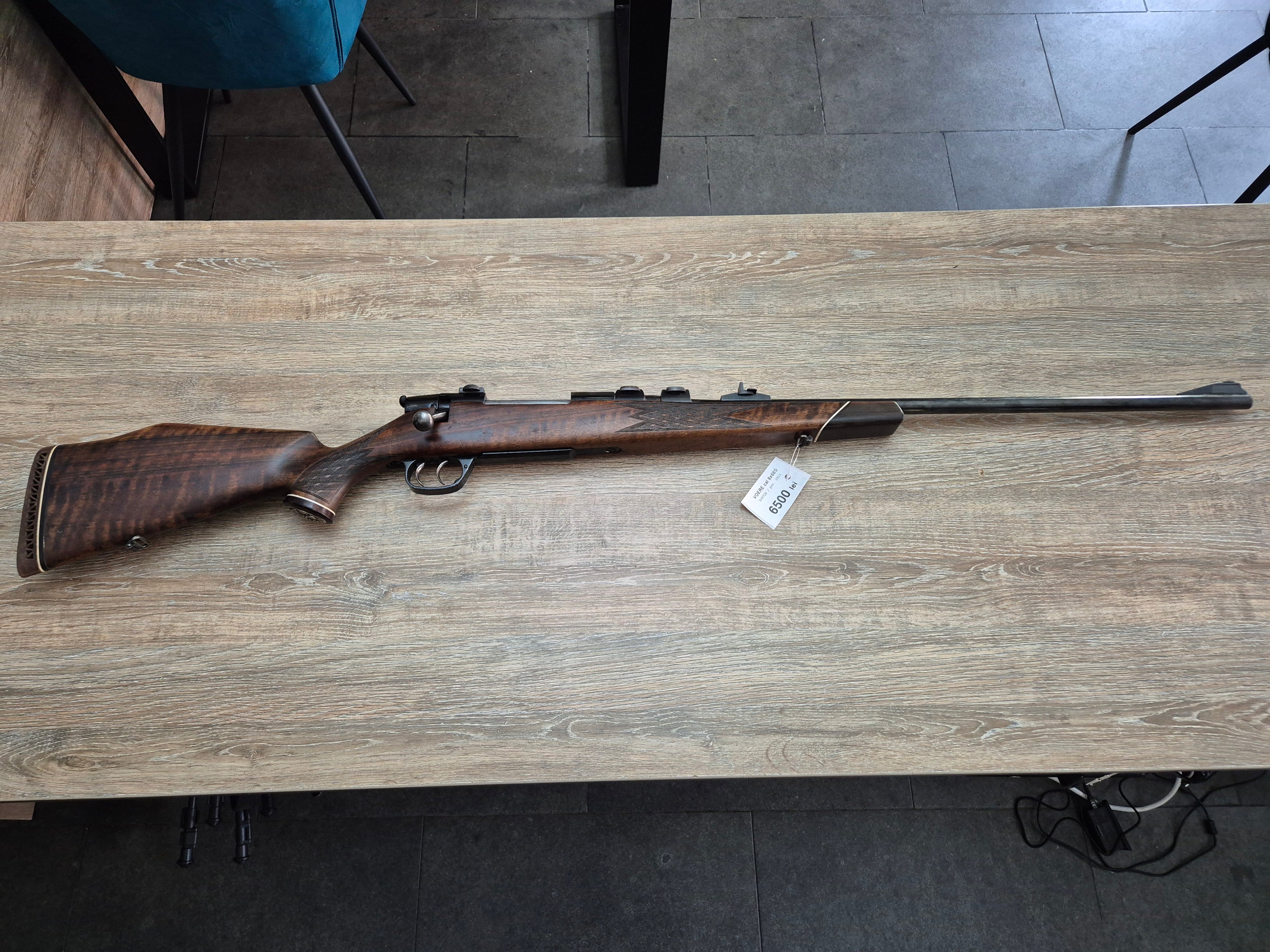 Carabina Voere, cal 8x68S, 65cm, pat lemn