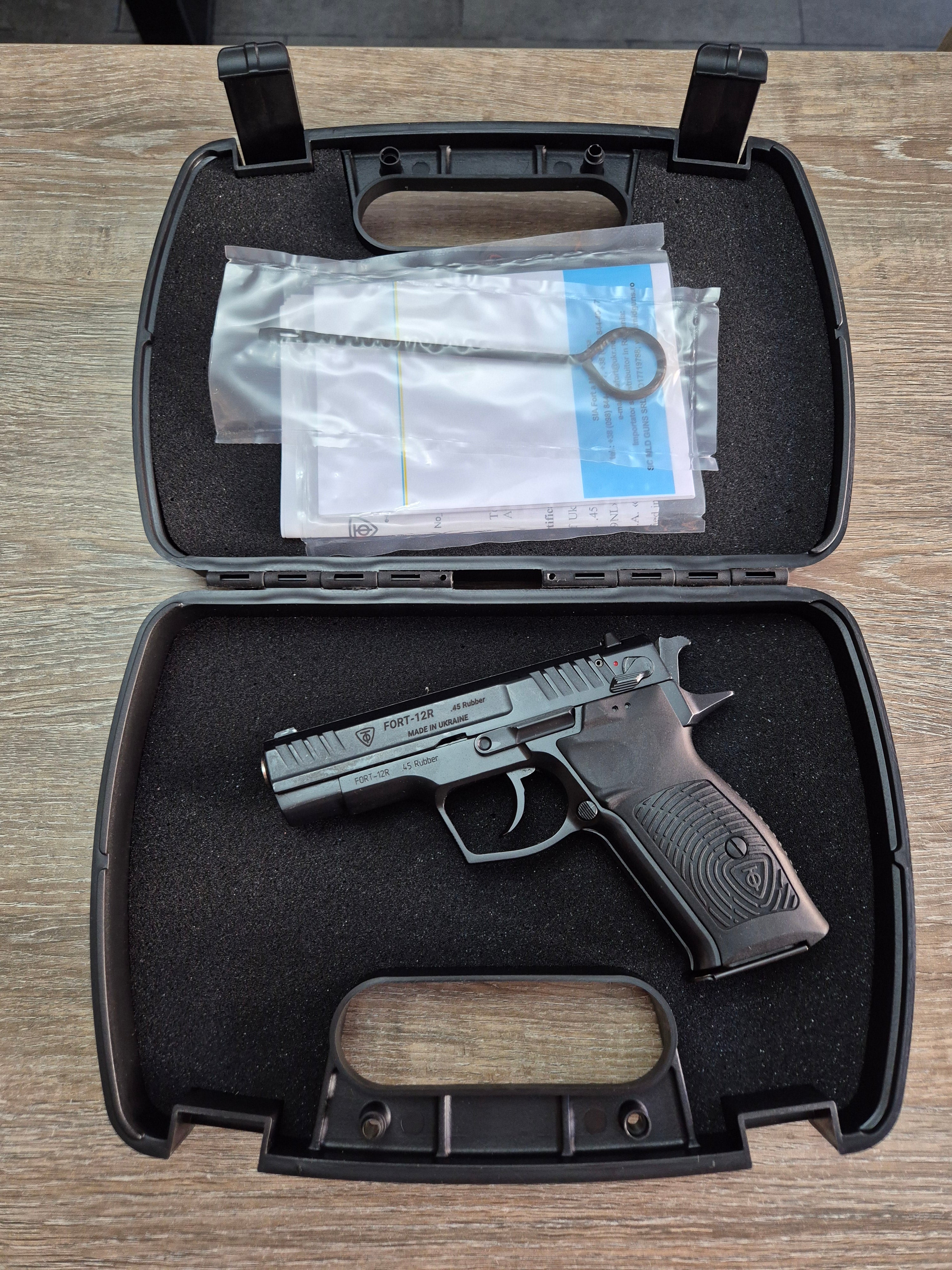 Pistol cu bile cauciuc Fort 12R, cal 45 Rubber