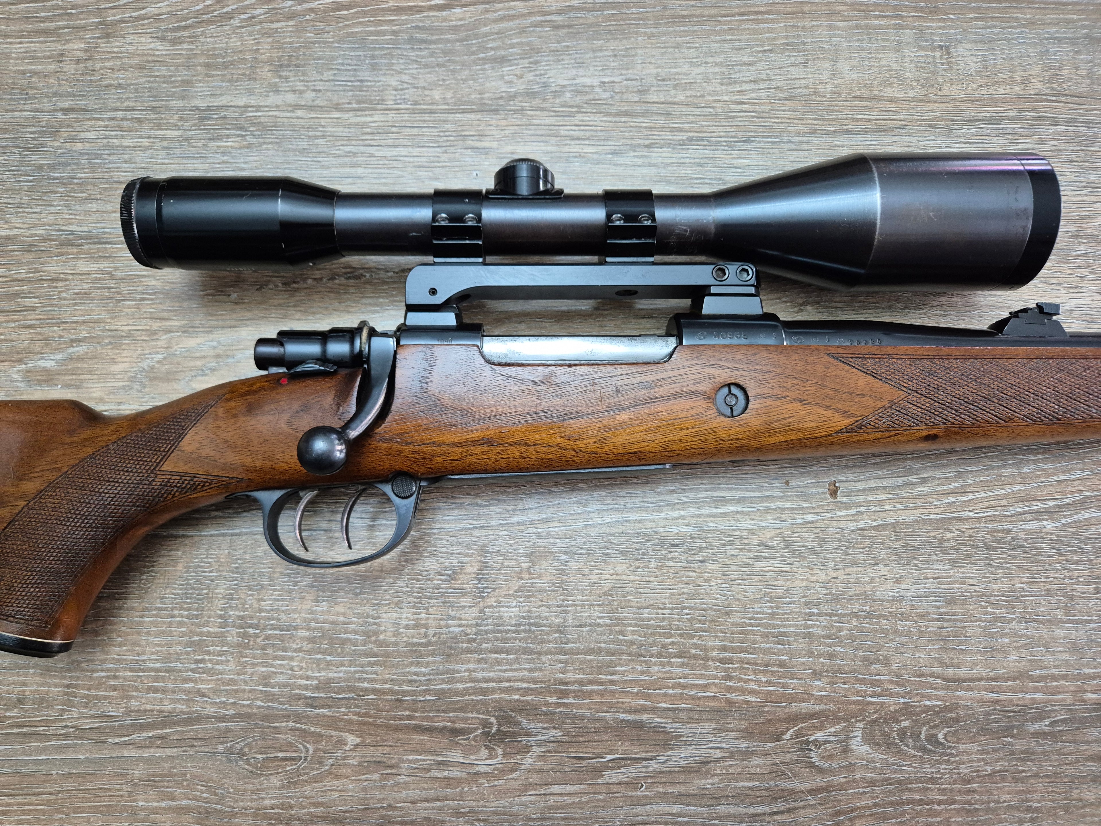 Carabina Zastava, cal 300 win mag, 51cm, pat lemn Stutzen, luneta