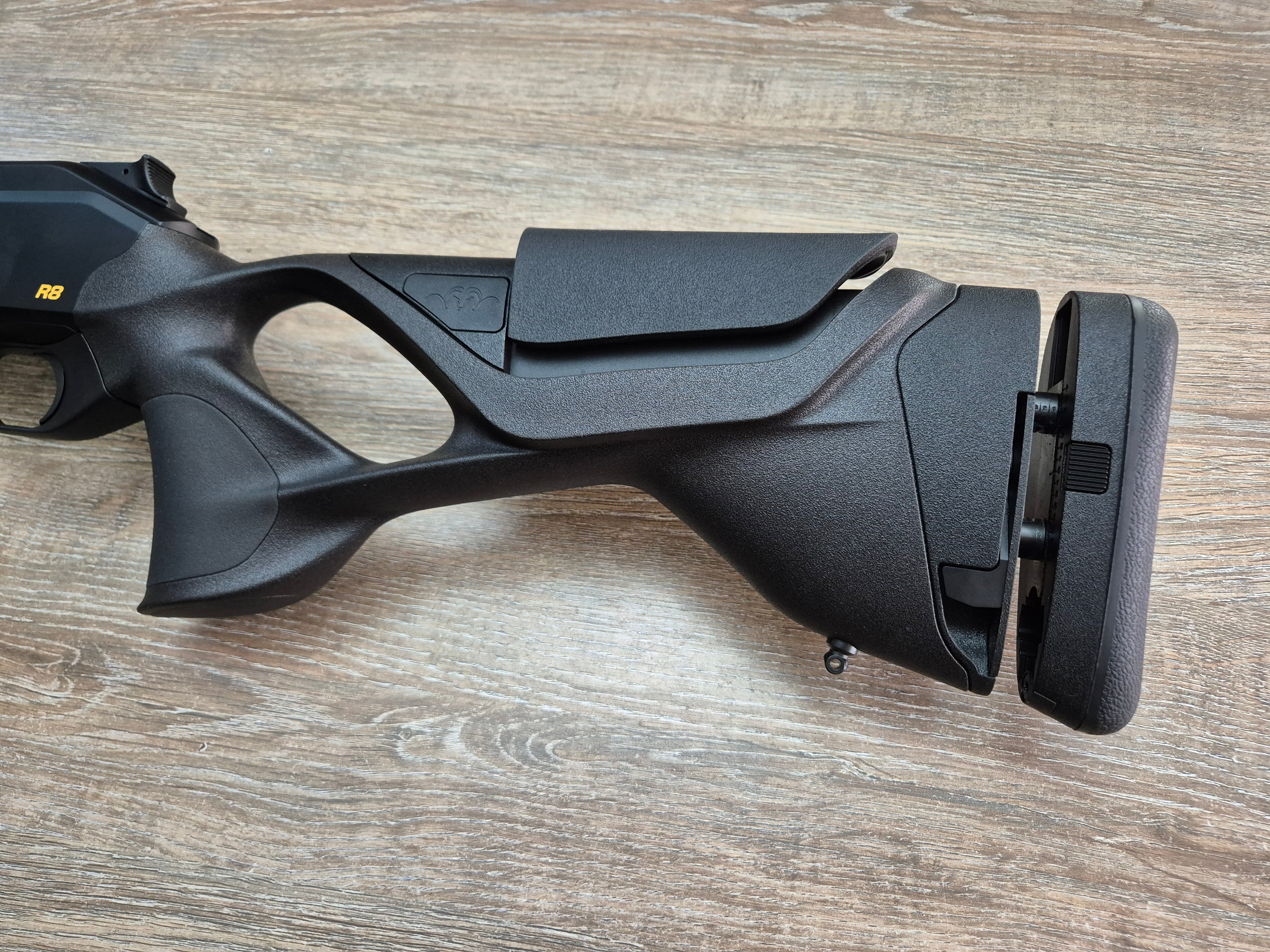 Carabina Blaser R8 Ultimate, cal 300 win mag, obrazar si pad reglabil