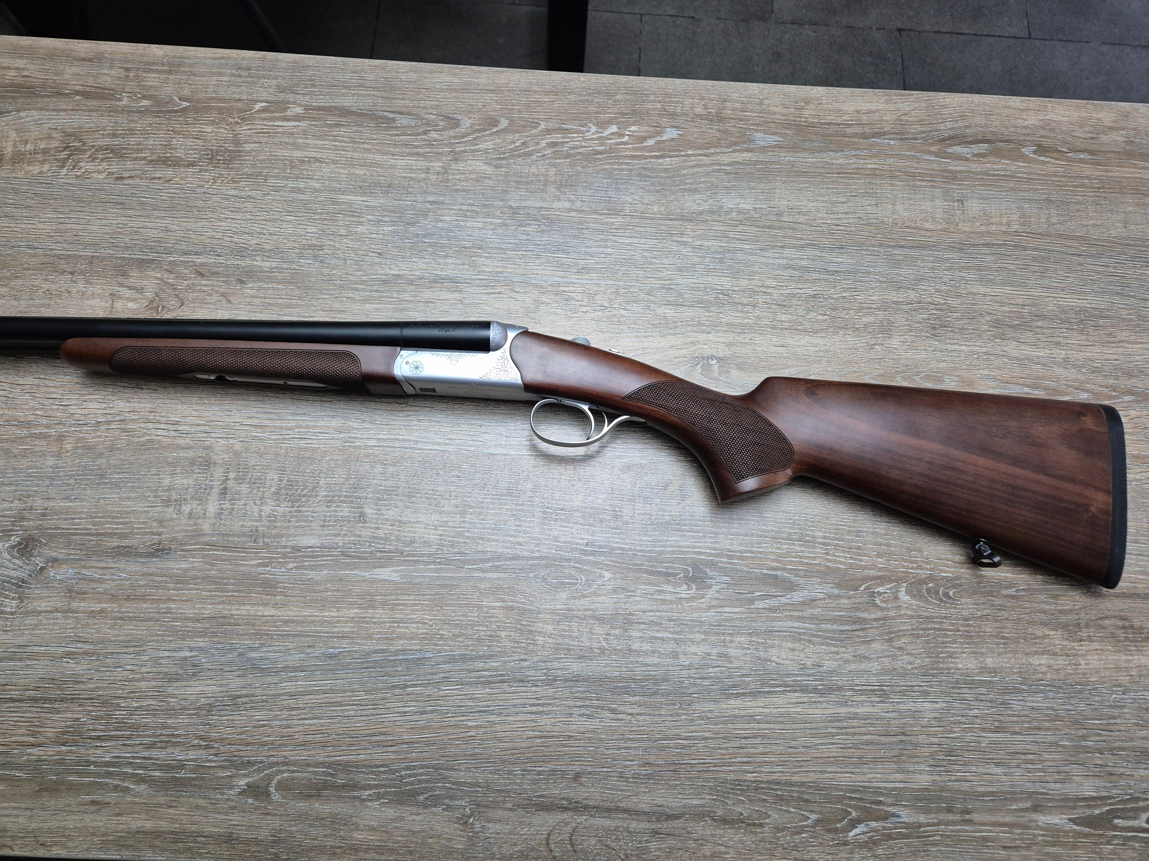 Lisa Huglu 200A, cal 20/76, tevi 71cm, socuri