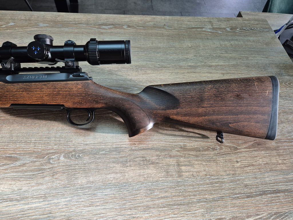 Carabina Sauer 100, cal 300 win mag, pat lemn + Luneta Delta 2.5-10x50