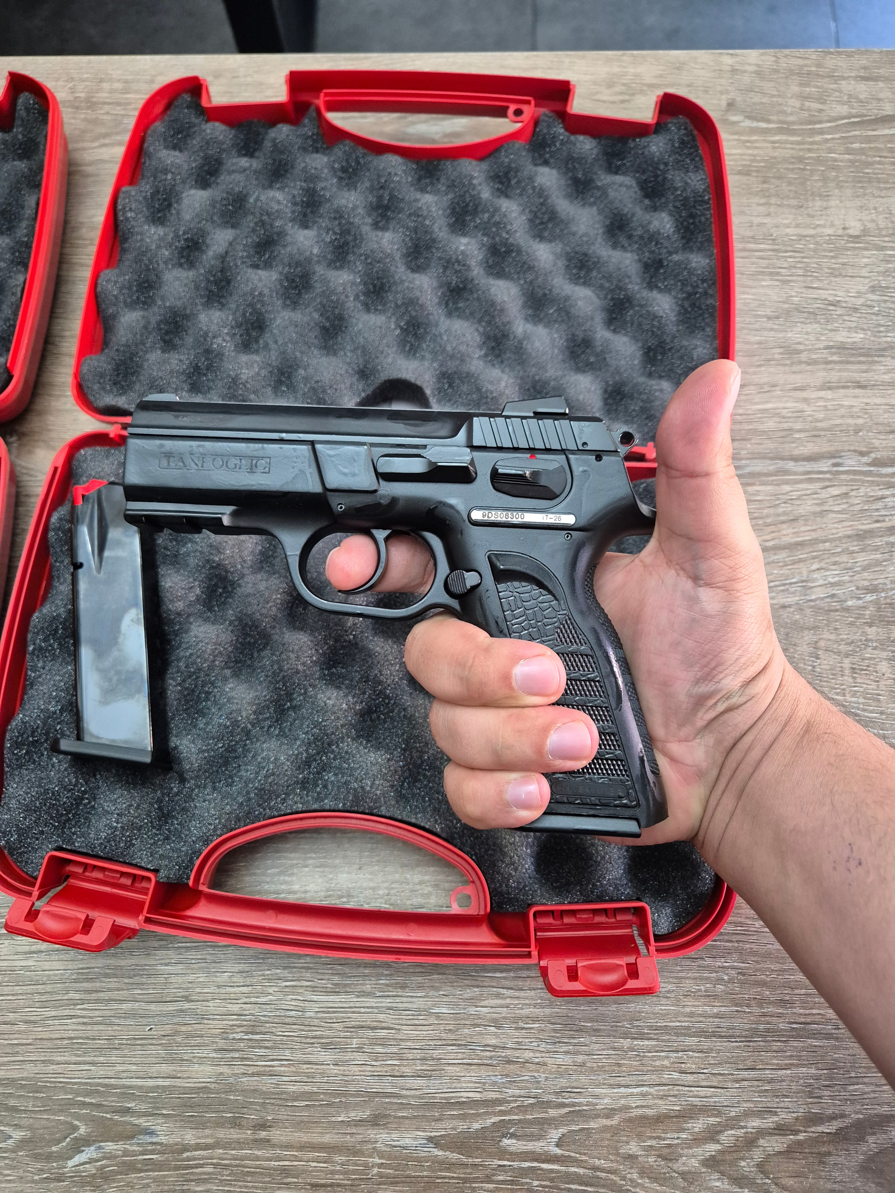 Pistol cu glont Tanfoglio Force Police F, cal 9x19