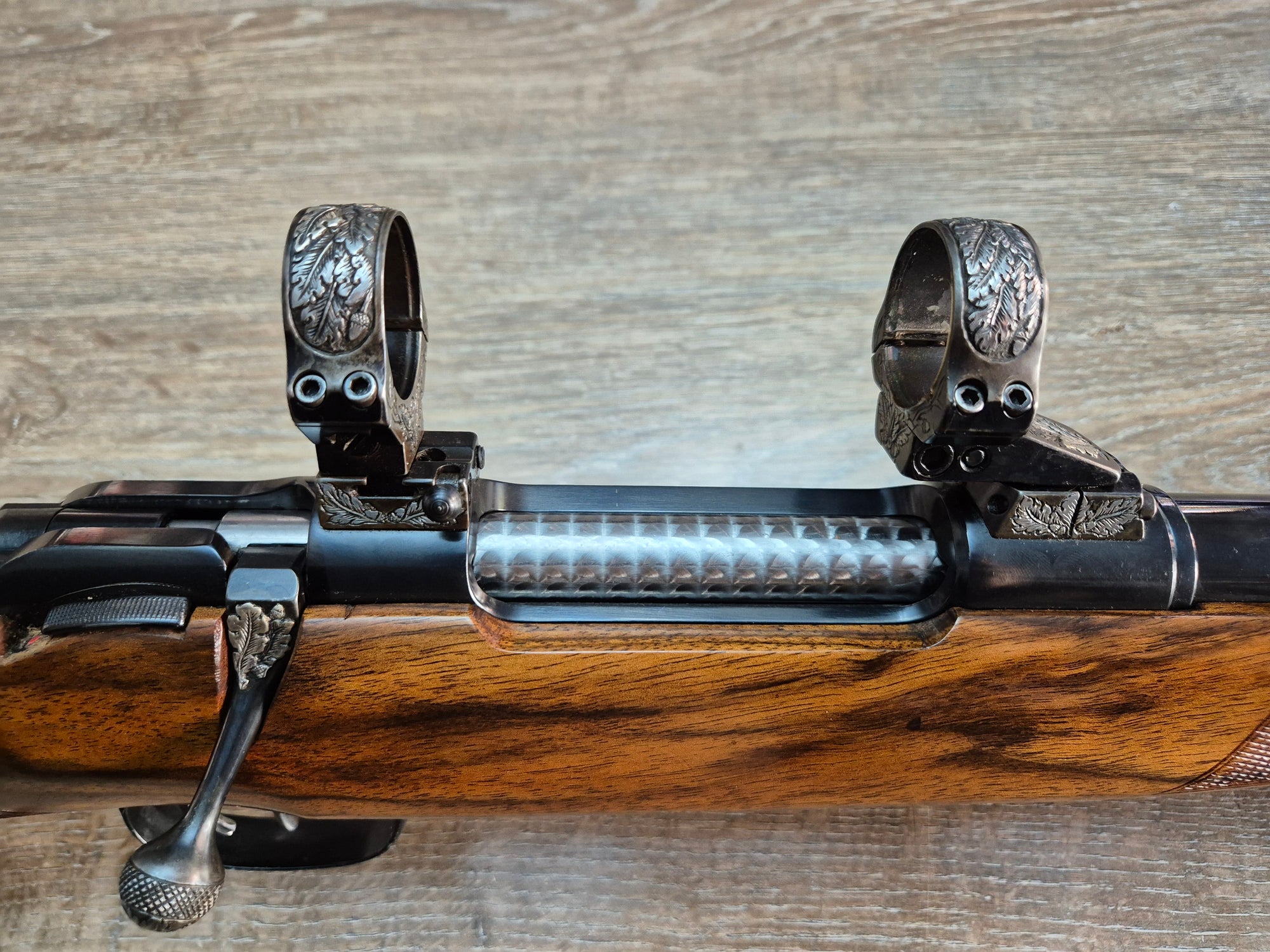 Carabina manufact. Krico, cal 6.5x68, teava 65cm, gravuri