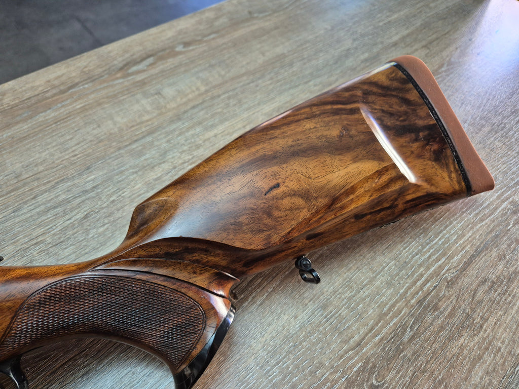 Carabina manufact. Krico, cal 6.5x68, teava 65cm, gravuri