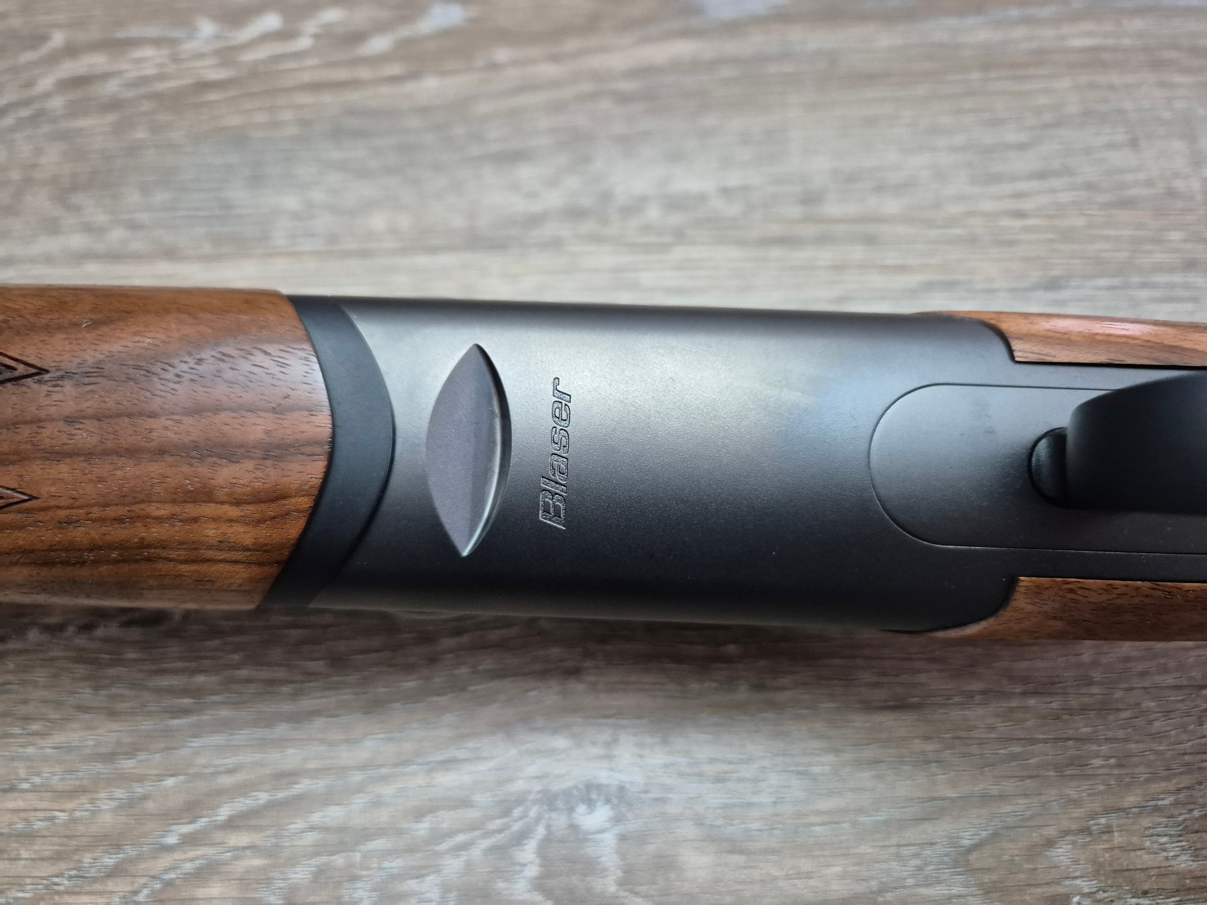 Bock Blaser F16 Game, cal 12/76, tevi 71cm, lemn grad 3