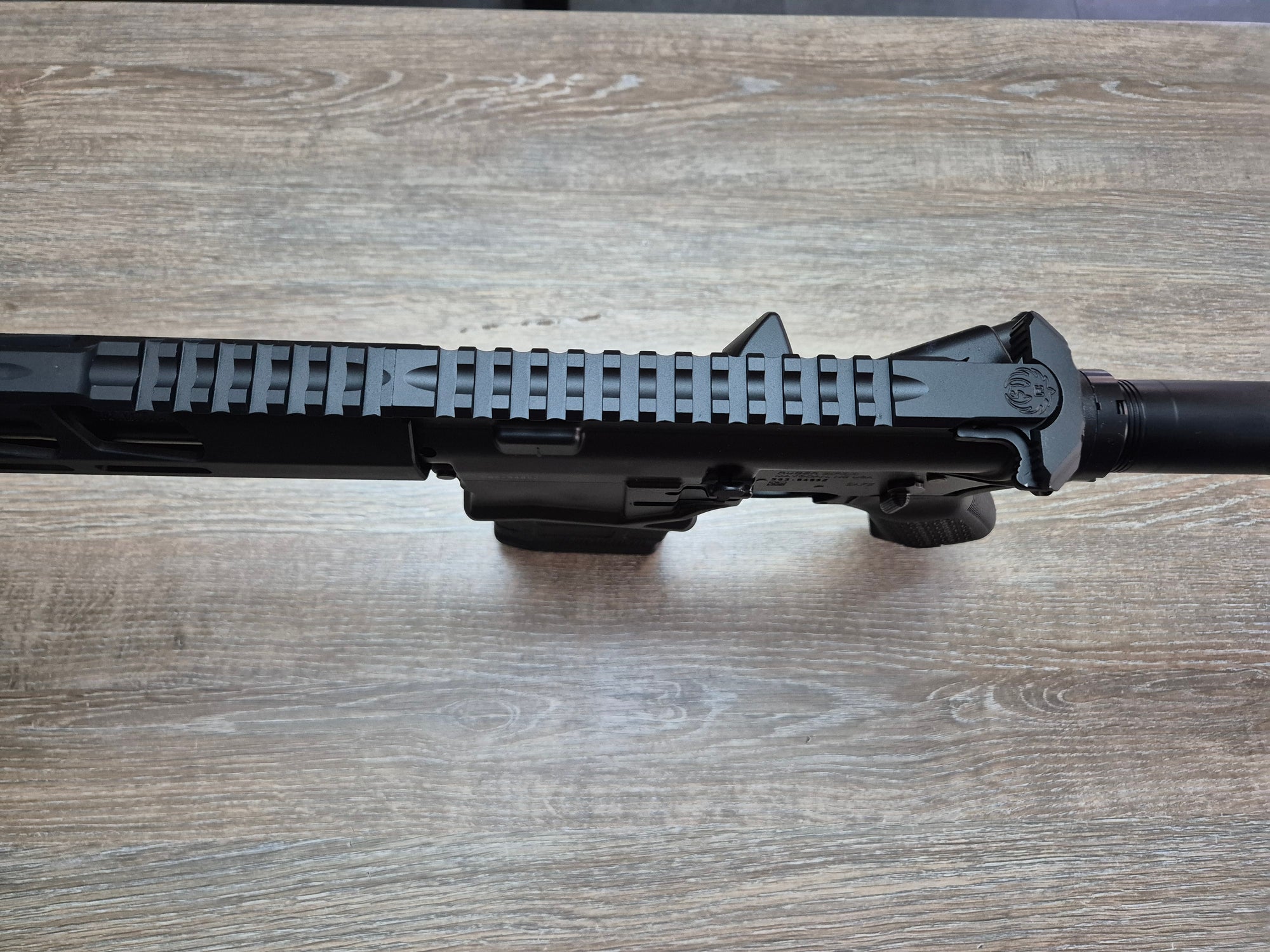 Carabina semiauto Ruger SFAR, cal 308 win, stil tactic, pentru vanatoare