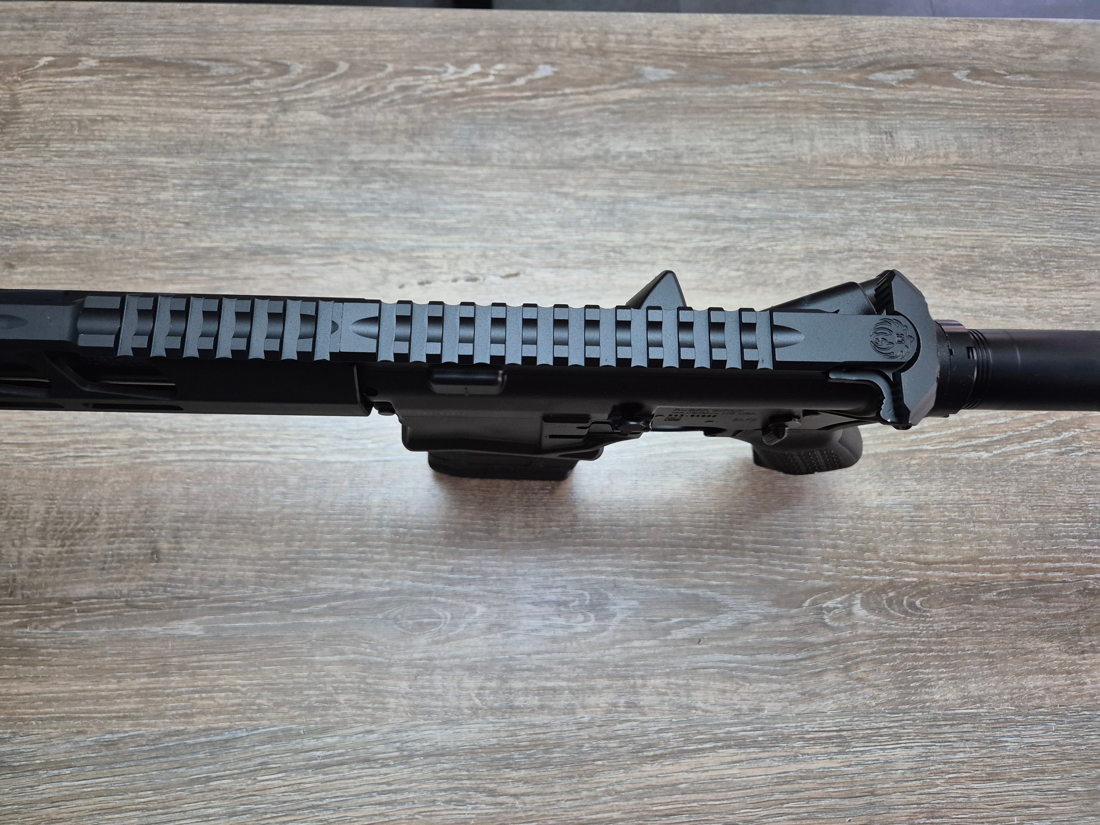 Carabina semiauto Ruger SFAR, cal 308 win, stil tactic, pentru vanatoare