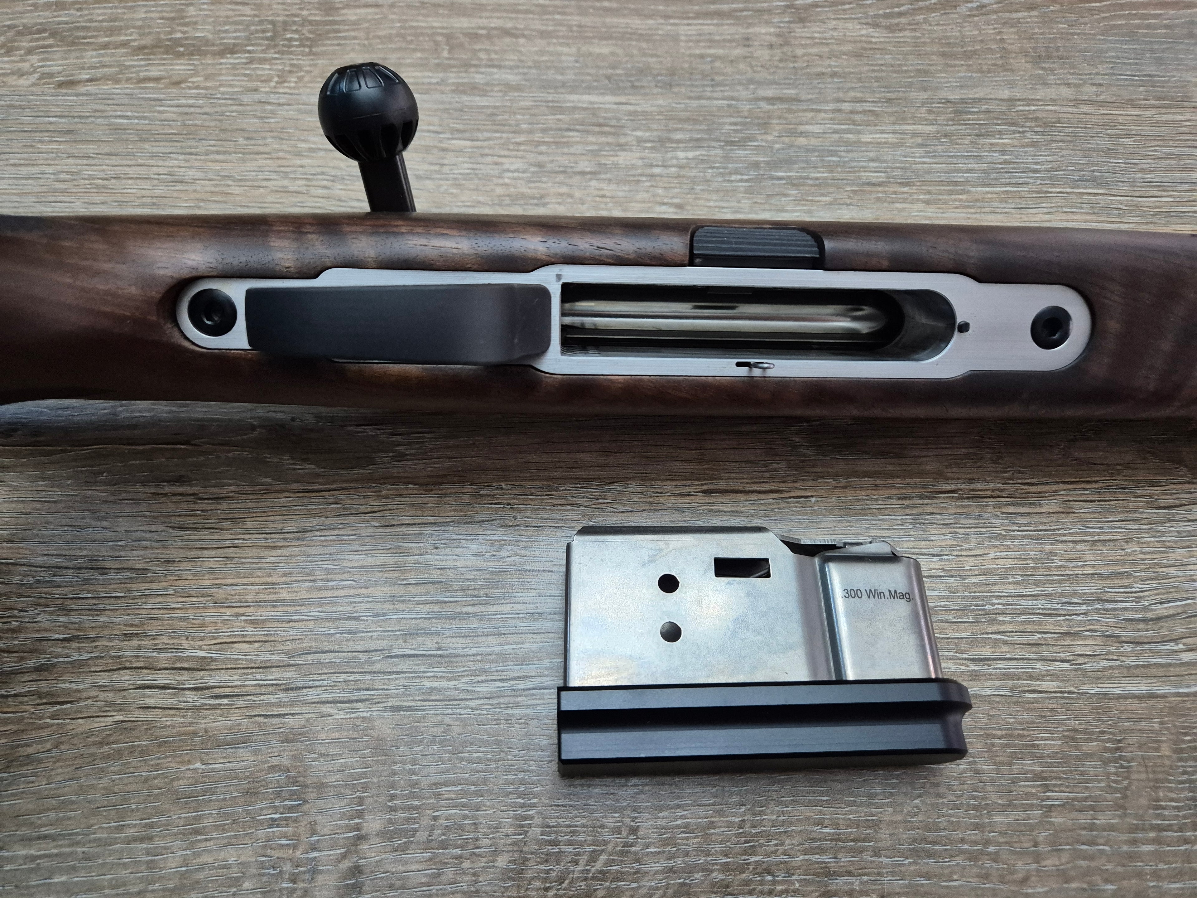 Carabina Heym SR30, cal 300 win mag, teava L=60cm, D=17mm, pat lemn ergonomic