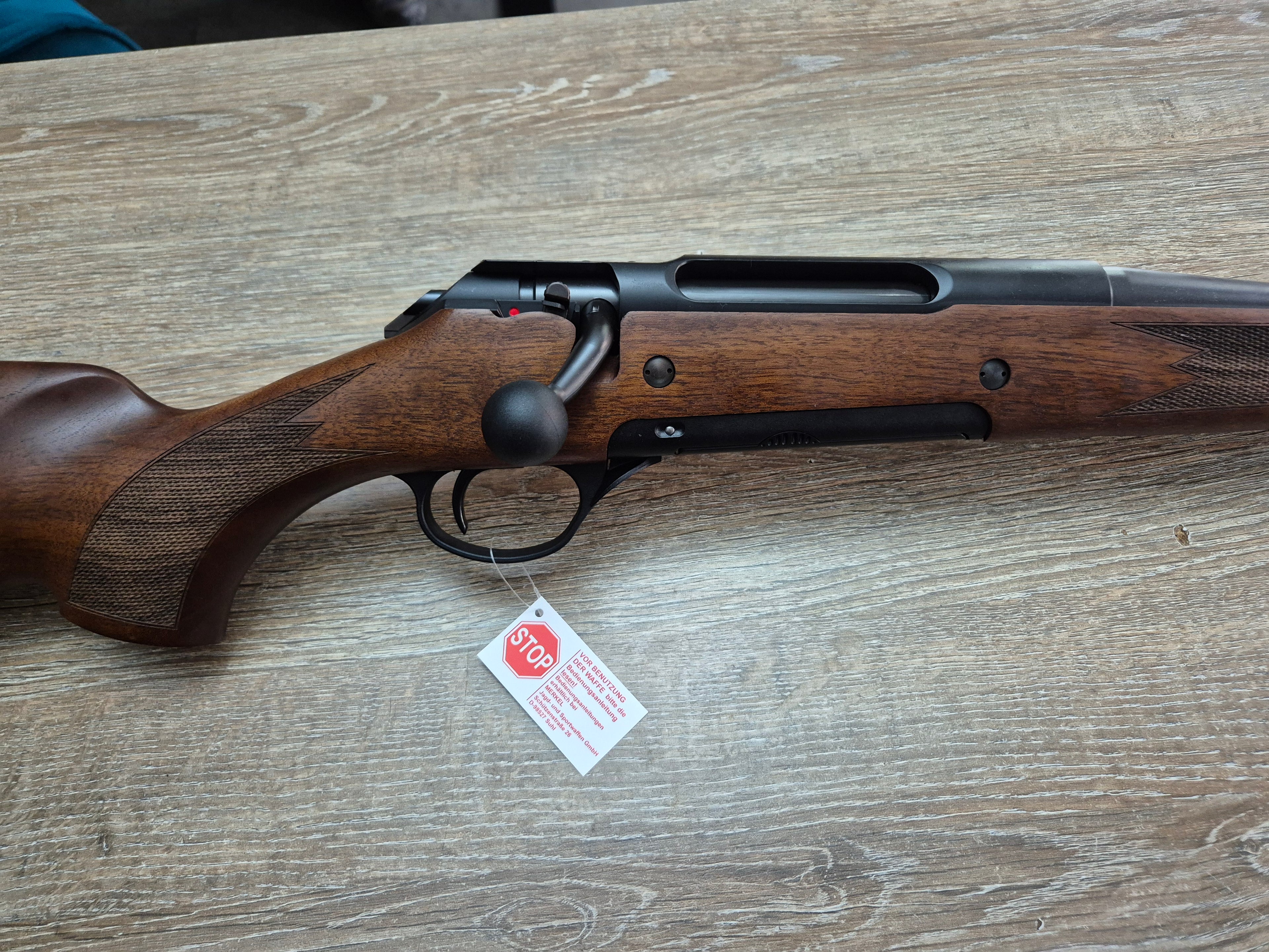 Carabina Haenel Jaeger 10, cal 243 win, 56cm, pat lemn