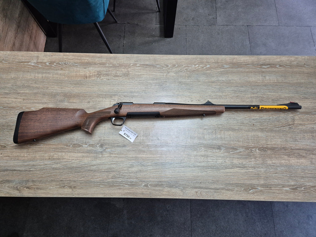 Carabina Browning X-Bolt Hunter 2, cal 7x64, 56cm, lemn, cătări