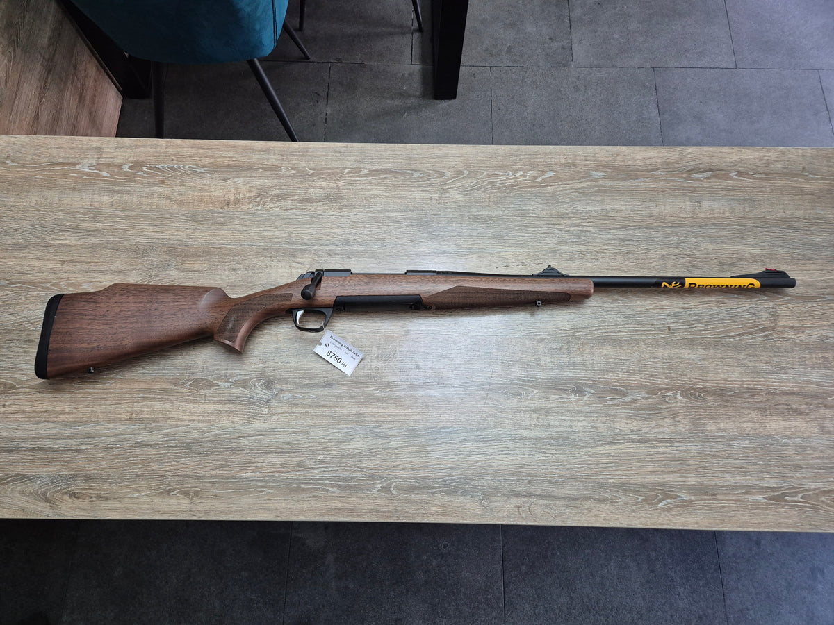 Carabina Browning X-Bolt Hunter 2, cal 7x64, 56cm, lemn, cătări