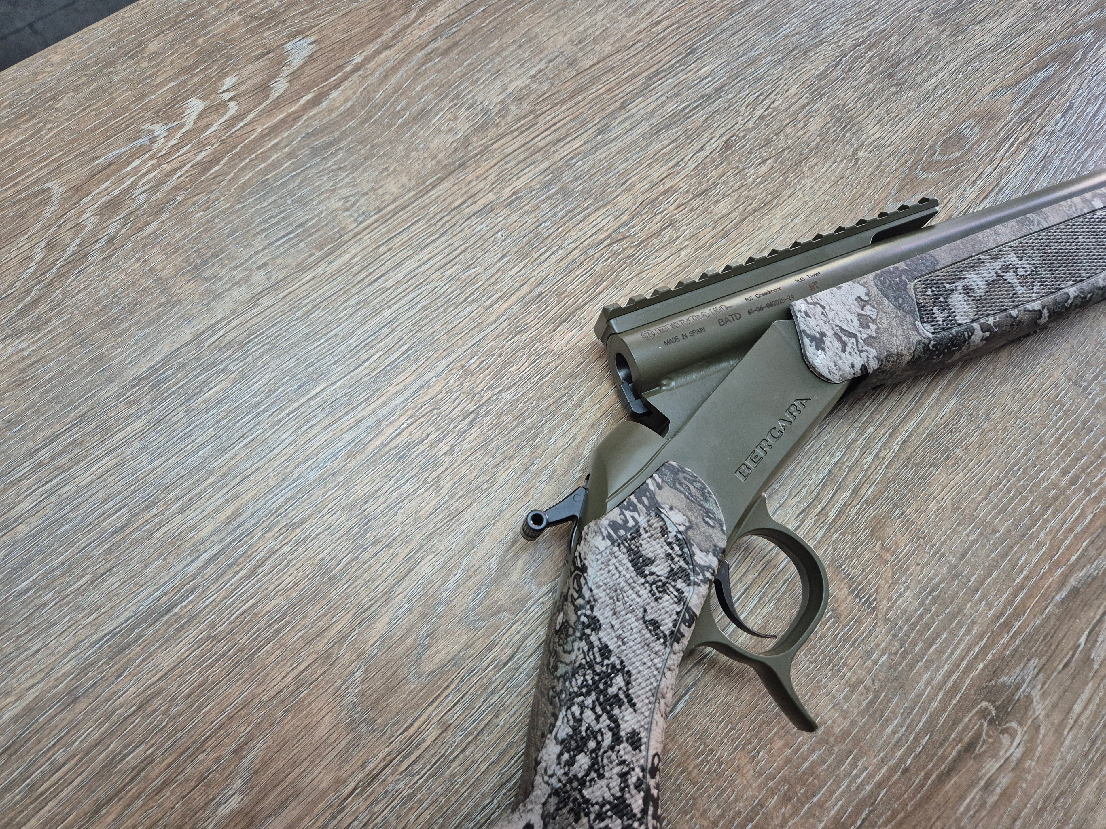 Carabina basculanta Bergara BA13 Strata, cal 6.5 Creedmoor, teava fluted 51cm