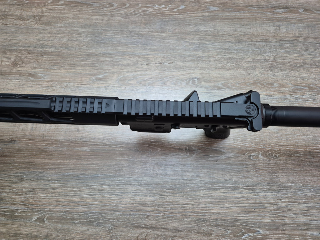 Carabina semiauto Ruger AR-556, cal 223 rem, stil tactic, pentru vanatoare