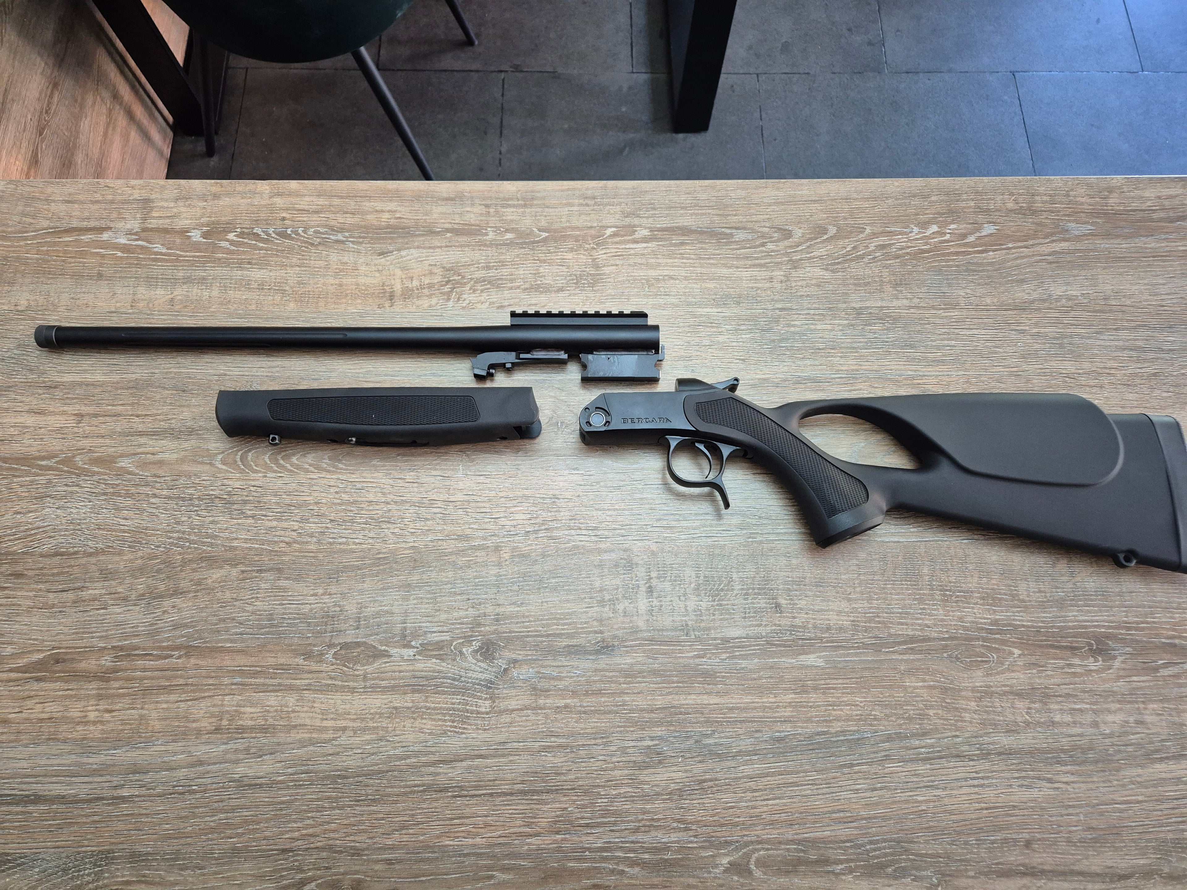 Carabina basculanta Bergara BA13 Thumbhole, cal 308, teava fluted 51cm