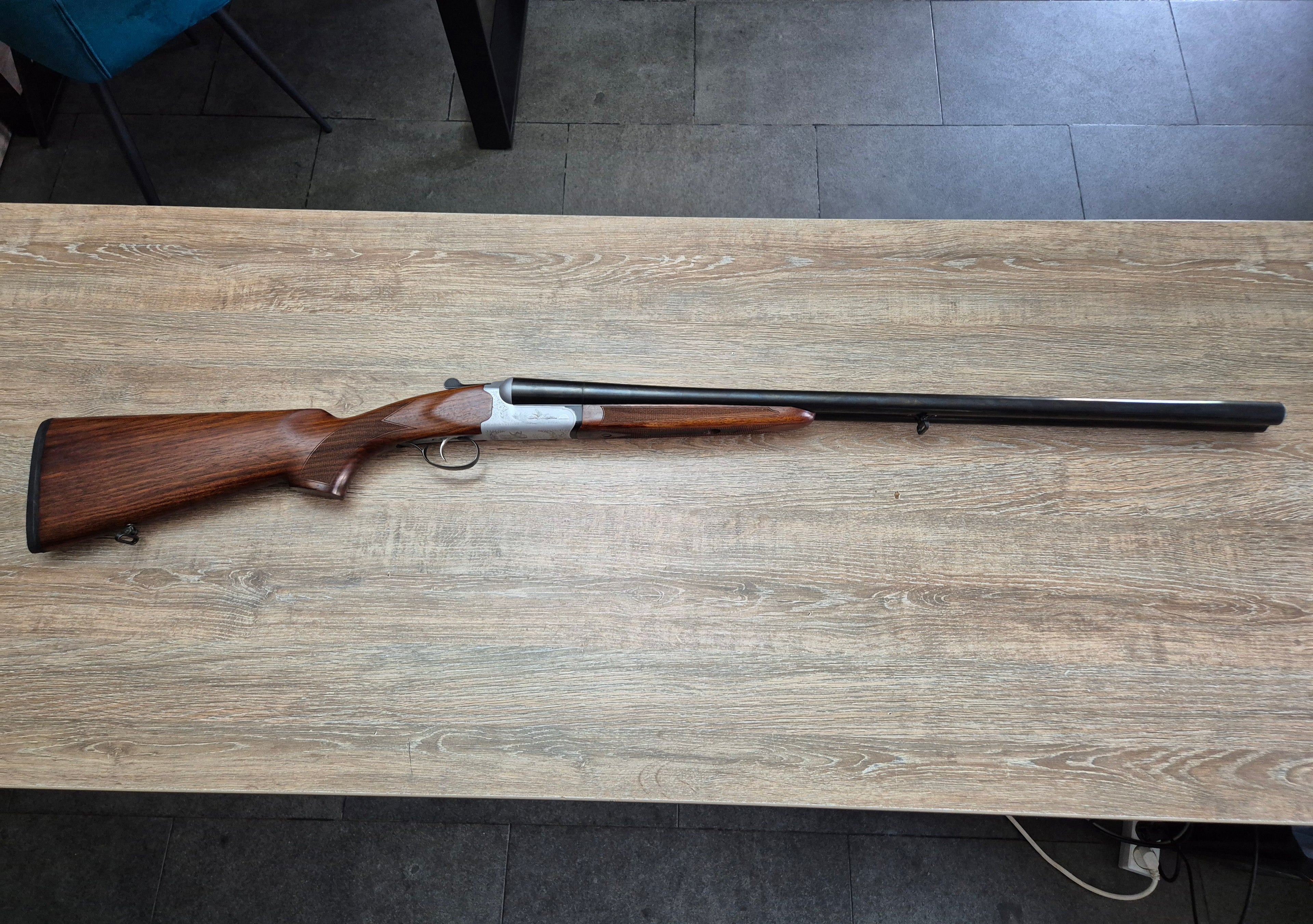 Lisa Mercury Diva, cal 12/76, tevi 71.5cm, socuri (SH)