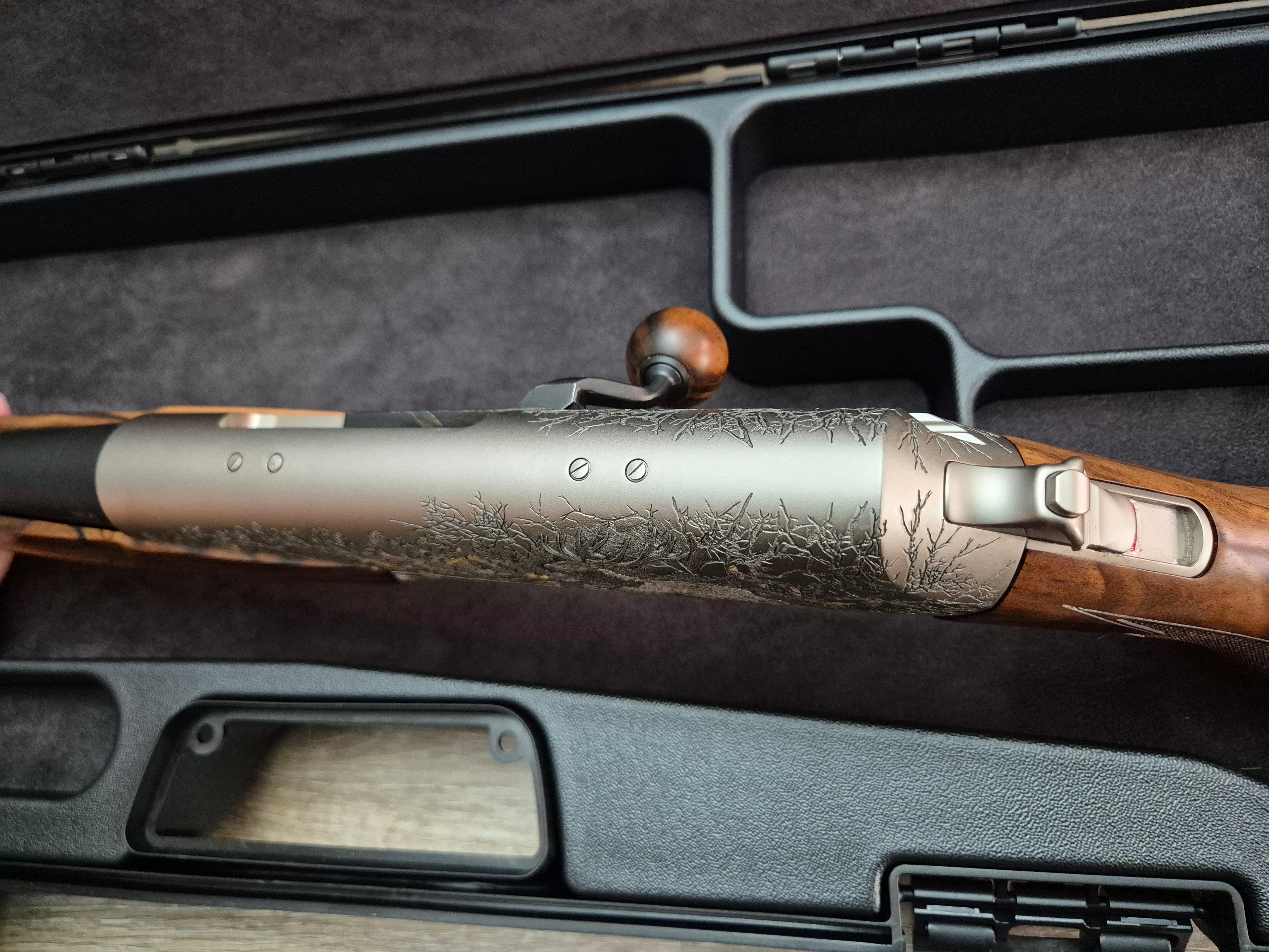 Carabina Browning Maral 4X Limited Edition Autumn, cal 9,3x62, pat lemn bavarian