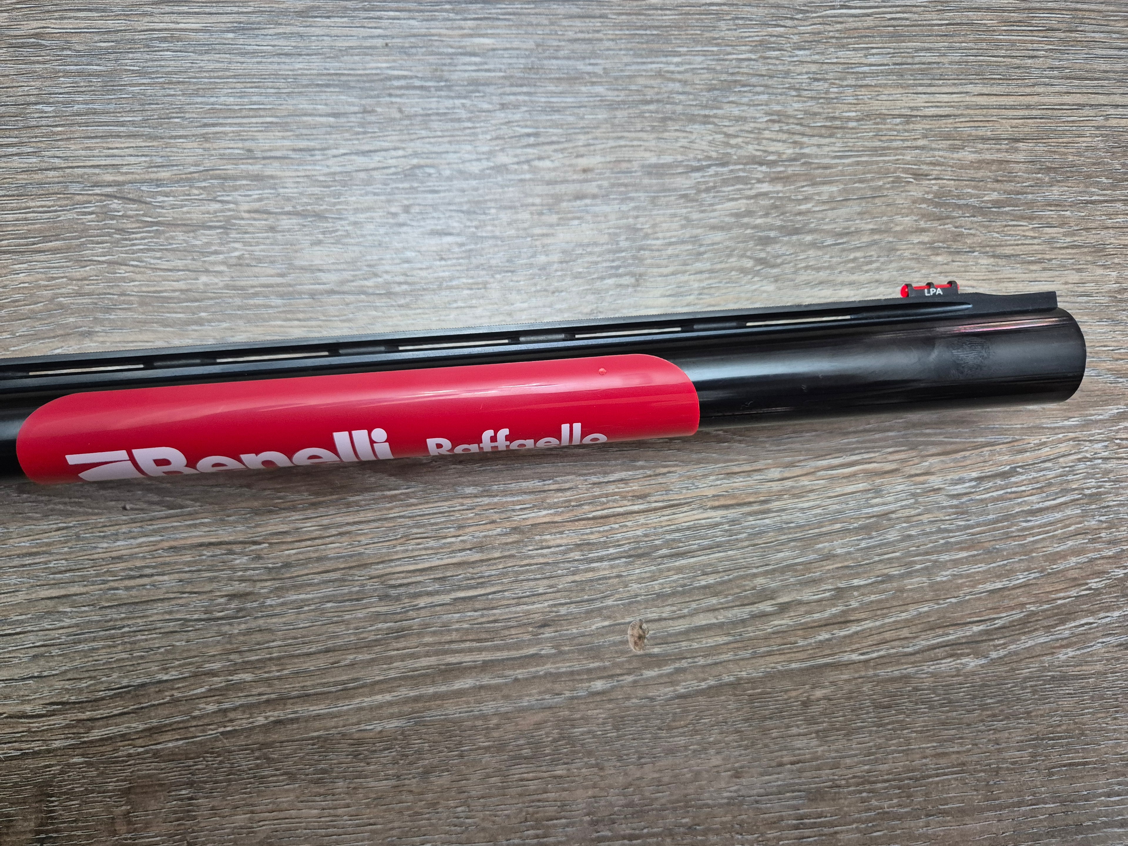 Lisa semiautomata Benelli Raffaello Black, cal 12/76, 70cm, pat lemn