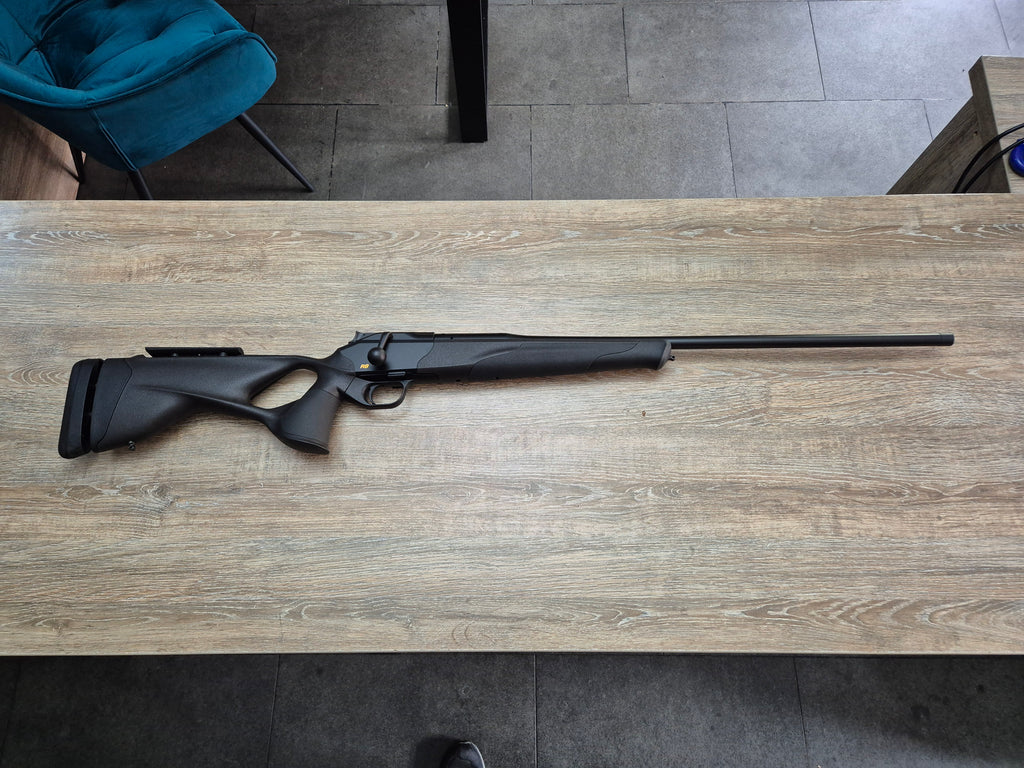 Carabina Blaser R8 Ultimate, cal 300 win mag, obrazar si pad reglabil