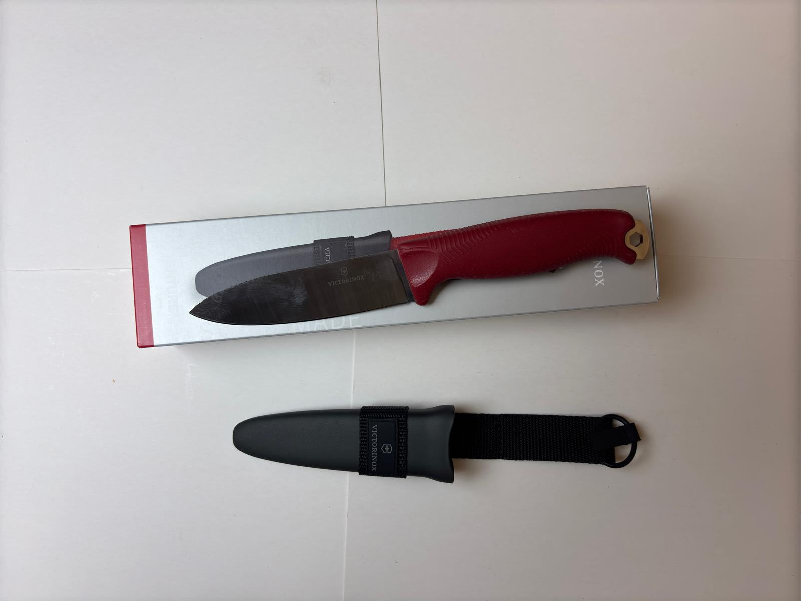 Cutit Victorinox outdoor VENTURE RED